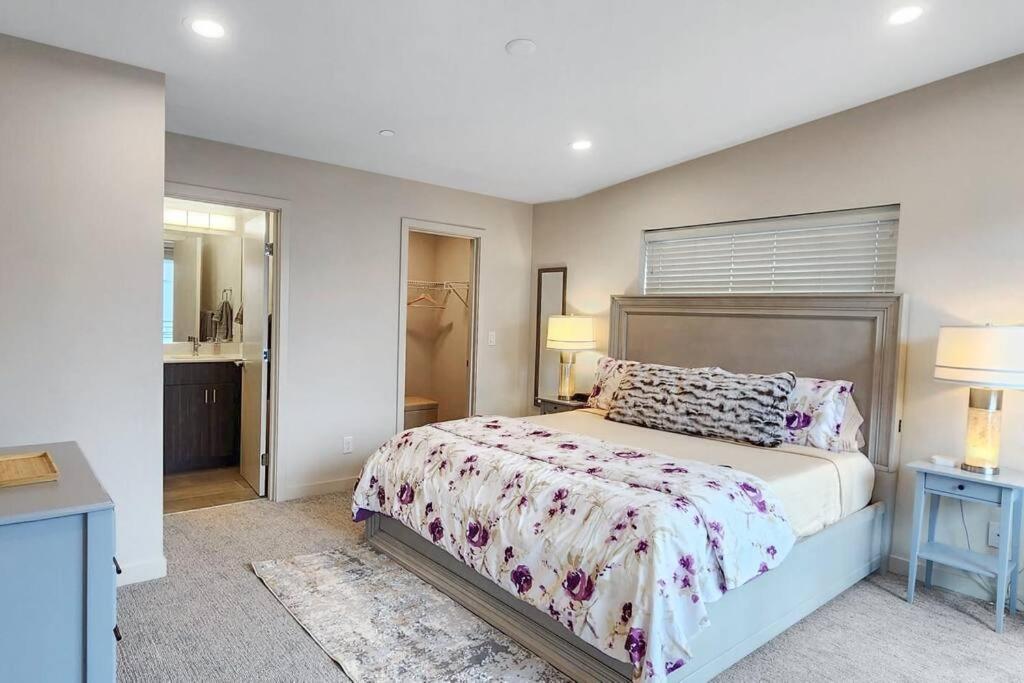 West Seattle'S Modern Townhome Екстер'єр фото