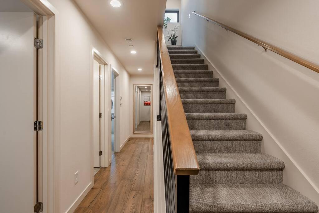 West Seattle'S Modern Townhome Екстер'єр фото