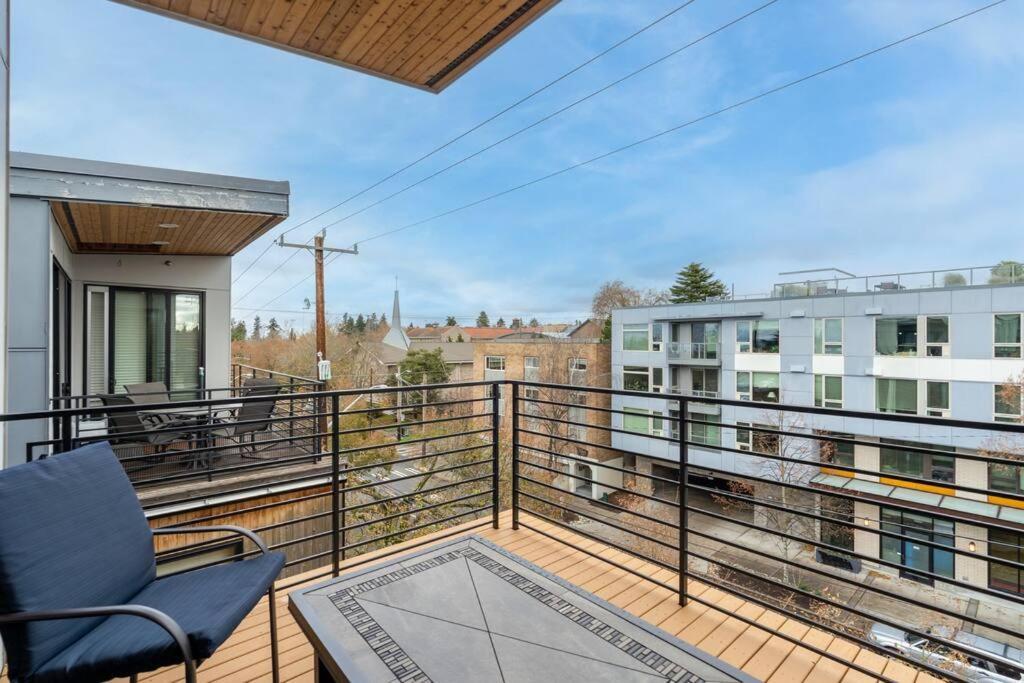 West Seattle'S Modern Townhome Екстер'єр фото
