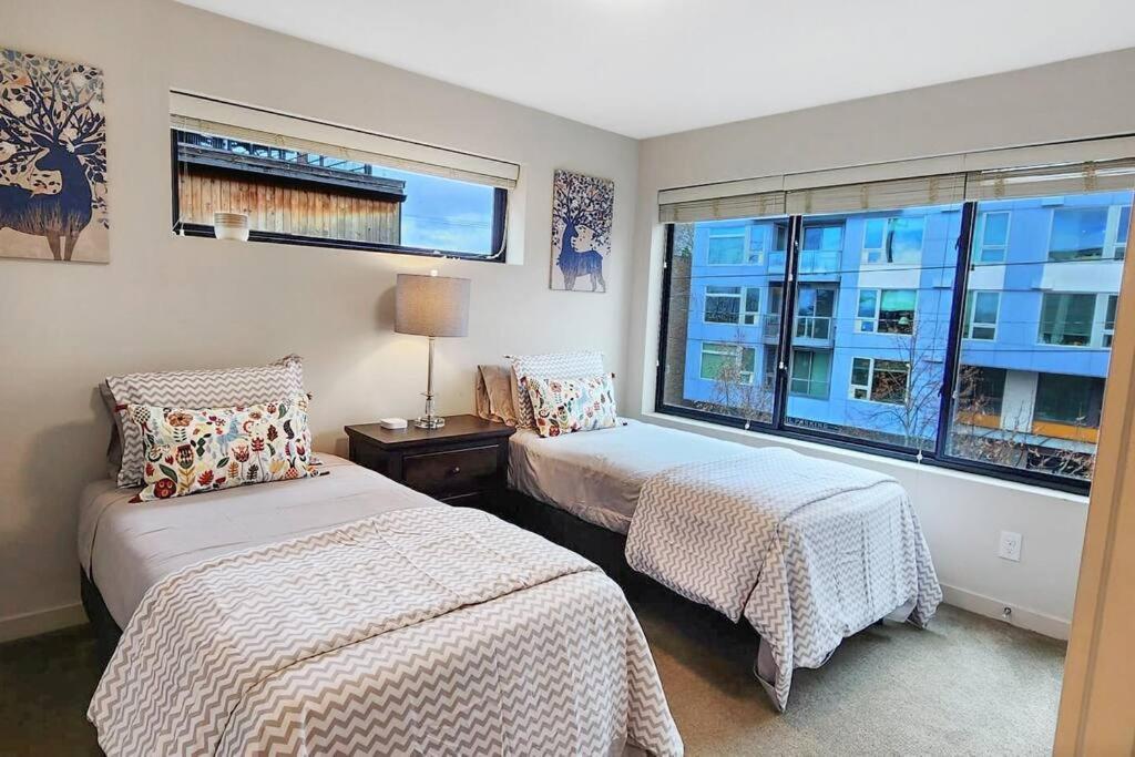 West Seattle'S Modern Townhome Екстер'єр фото