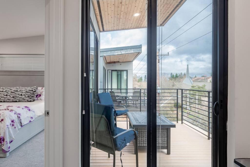 West Seattle'S Modern Townhome Екстер'єр фото