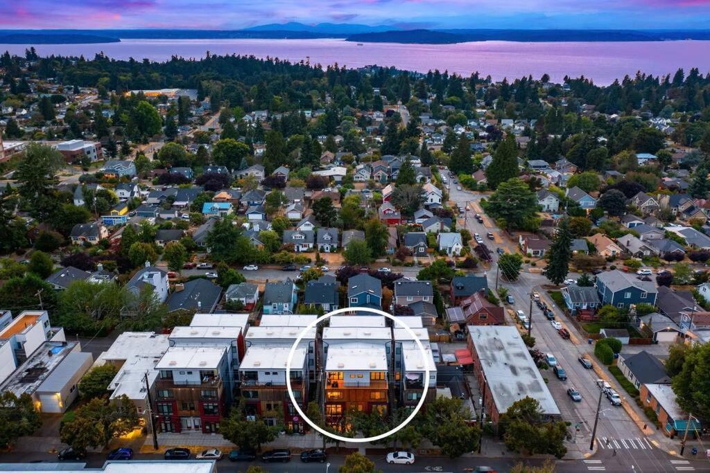 West Seattle'S Modern Townhome Екстер'єр фото